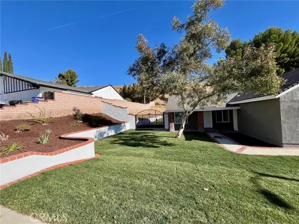 27406 Onlee Avenue, Saugus, CA 91350