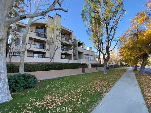 Woodland Hills, CA 91367,5515 Canoga Avenue #115