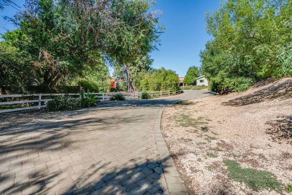 23760 Oakfield Road, Hidden Hills, CA 91302