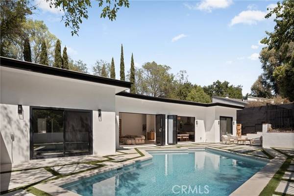 3219 Laurel Canyon Boulevard, Studio City, CA 91604