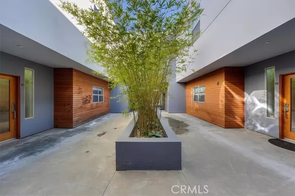 Studio City, CA 91604,12908 Bloomfield Street #102