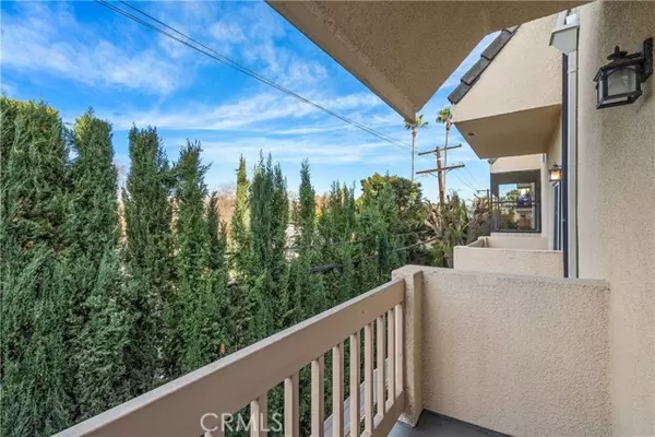 Valley Village, CA 91602,11531 Riverside Drive #209