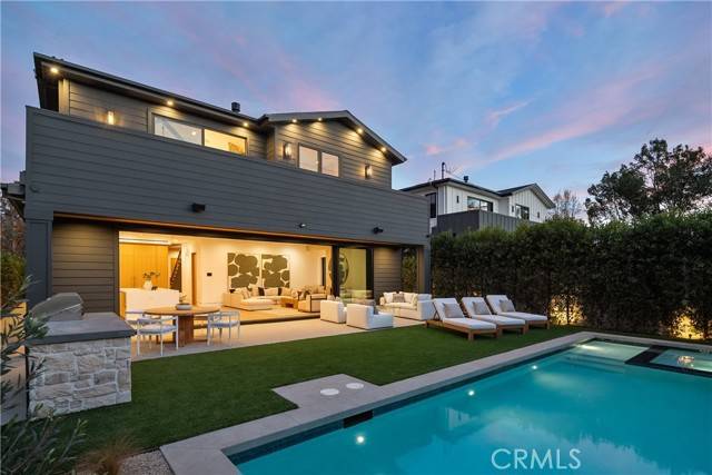 4453 Gentry Avenue, Studio City, CA 91607