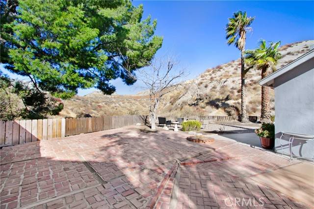 Canyon Country, CA 91387,29325 Snapdragon Place