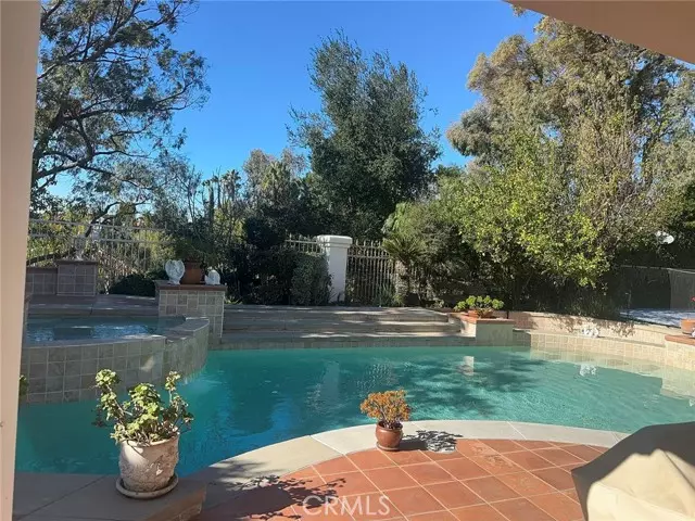 Calabasas, CA 91302,5403 Newcastle Lane