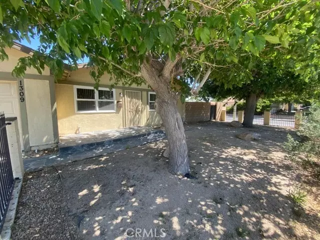 Lancaster, CA 93535,1309 E Avenue J4