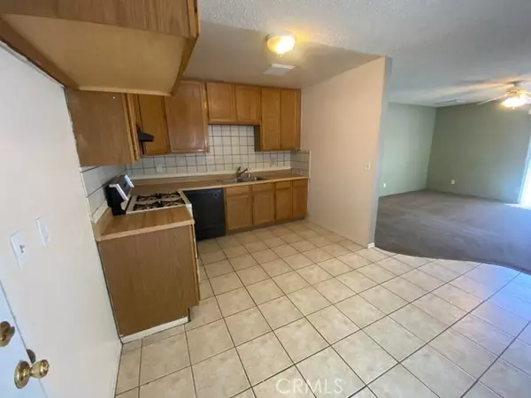 Lancaster, CA 93535,1309 E Avenue J4