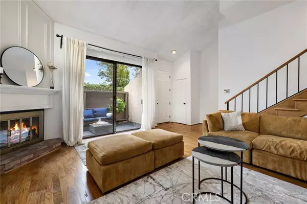 15165 Magnolia Boulevard #F, Sherman Oaks, CA 91403