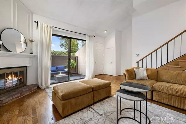 15165 Magnolia Boulevard #F, Sherman Oaks, CA 91403