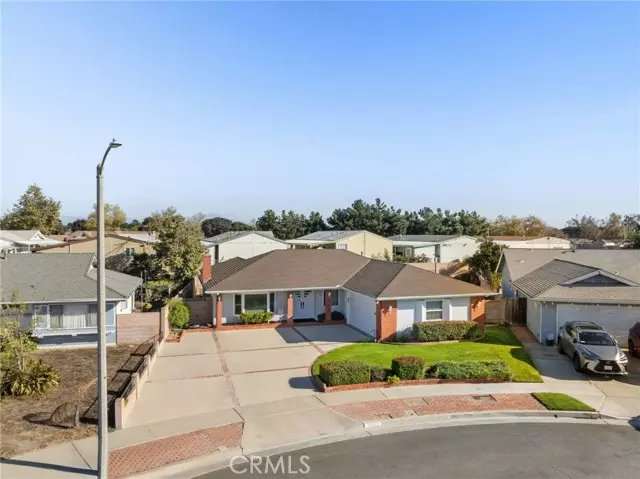 16092 Abajo Circle, Fountain Valley, CA 92708