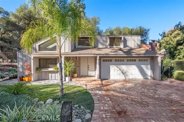 Calabasas, CA 91302,4107 Pine Hollow Road