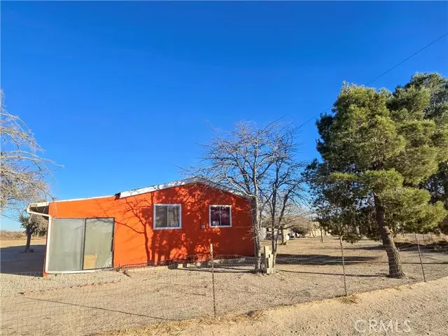 10144 Fetters St, Mojave, CA 93501