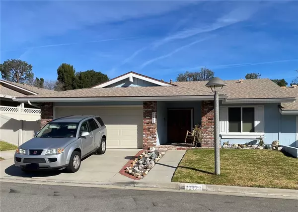 Newhall, CA 91321,26478 Fairway Circle