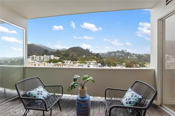 7250 Franklin Avenue #1005, Los Angeles, CA 90046