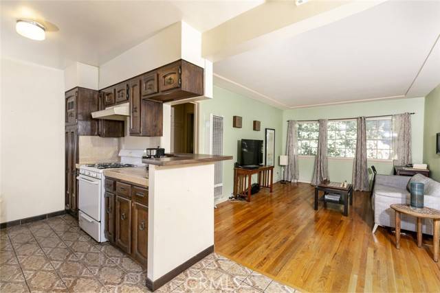 Glendale, CA 91205,521 E Maple Street #4