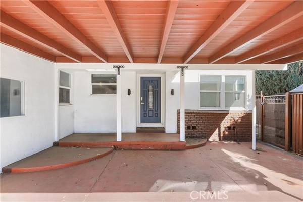 19525 Schoolcraft Street, Reseda, CA 91335