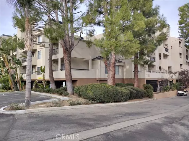 Woodland Hills, CA 91367,21520 Burbank Boulevard #306