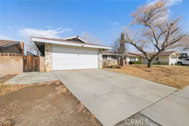 1133 W Avenue J11, Lancaster, CA 93534