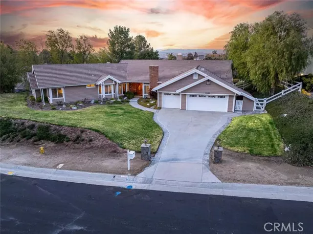 15405 Saddleback Road, Canyon Country, CA 91387