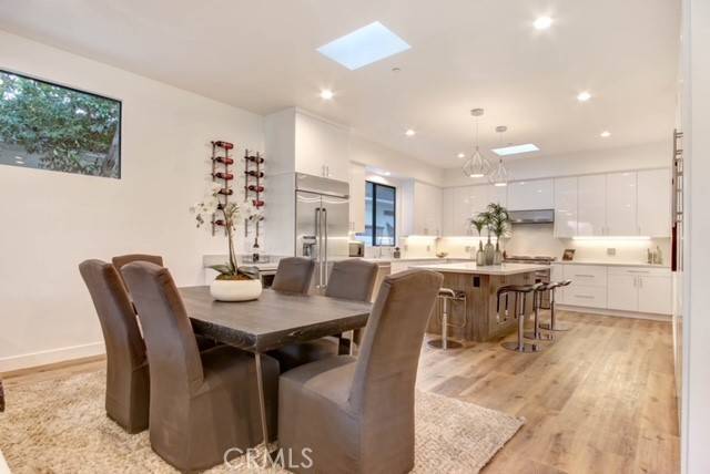 Sherman Oaks, CA 91403,4701 Burnet Avenue