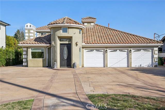 Sherwood Forest, CA 91325,8820 Encino Avenue