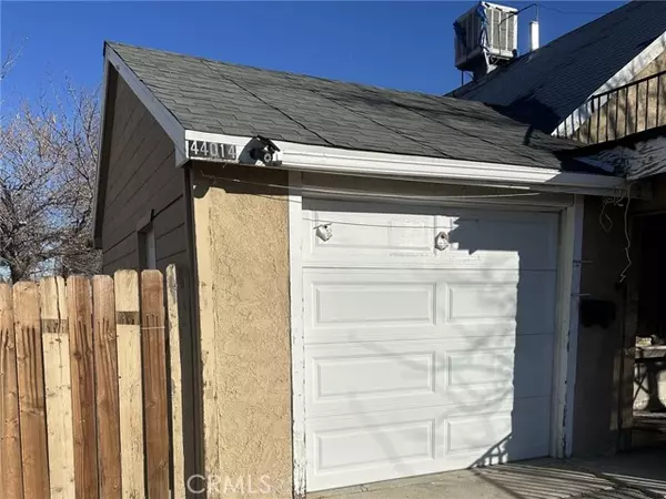 44014 10th Street, Lancaster, CA 93534