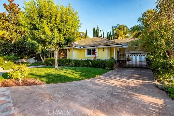 Newhall, CA 91321,23254 Happy Valley Drive