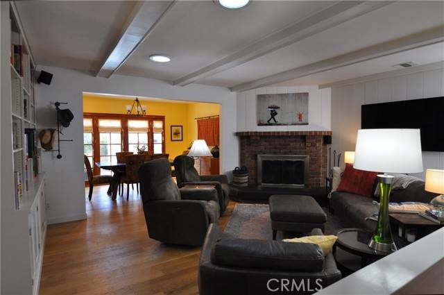 Woodland Hills, CA 91364,4707 Santa Lucia Drive