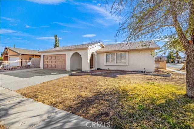 2704 E Avenue R3, Palmdale, CA 93550