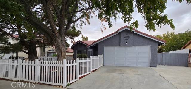 653 E Avenue J10, Lancaster, CA 93535