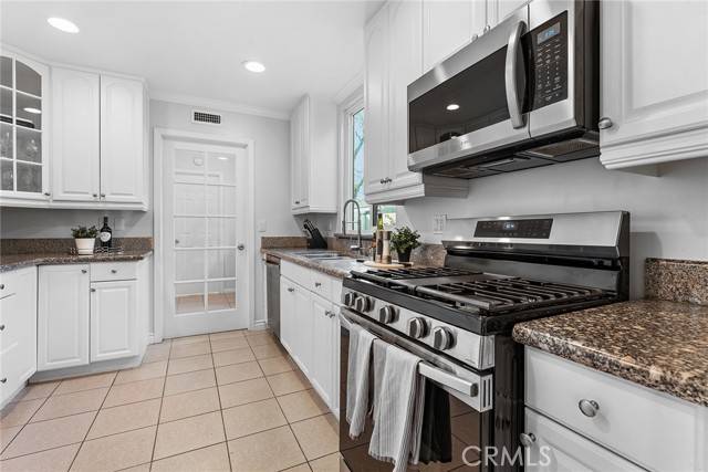 Lake Balboa, CA 91406,6406 Aldea Avenue