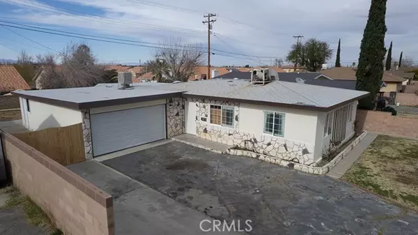 38971 Foxholm Drive, Palmdale, CA 93551