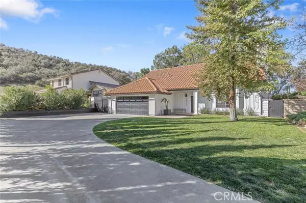 28033 Bena Court, Saugus, CA 91350