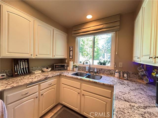 Woodland Hills, CA 91367,6225 Shoup Avenue #111