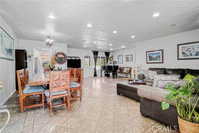 Tarzana, CA 91335,18331 Sylvan Street