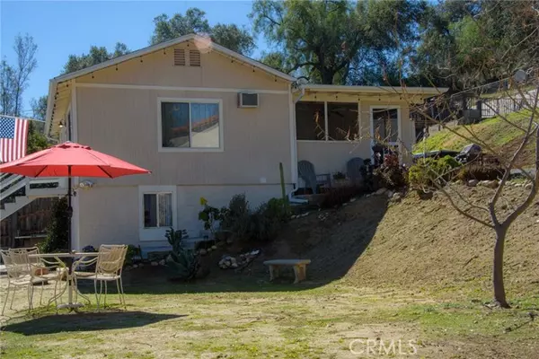 1295 Foothill Drive, Simi Valley, CA 93063