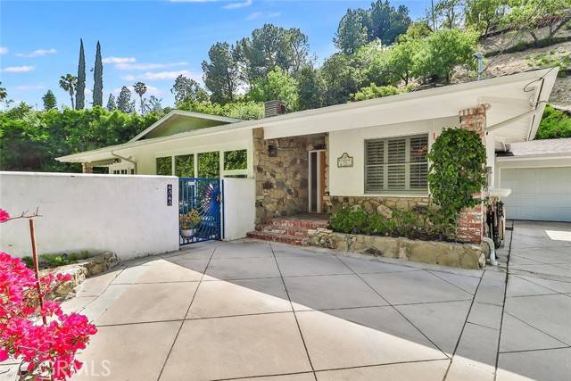 Encino, CA 91316,4545 Alonzo Avenue