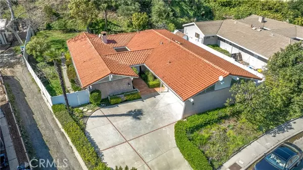 2317 Banyan Drive, Los Angeles, CA 90049