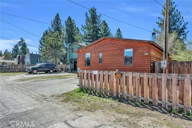 1124 W Country Club Boulevard, Big Bear City, CA 92314