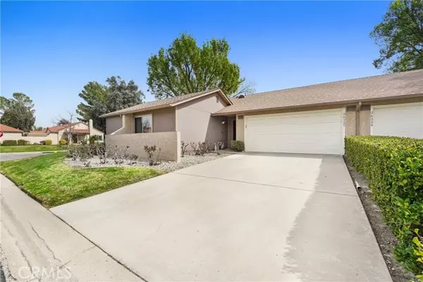 26227 Rainbow Glen Drive, Newhall, CA 91321