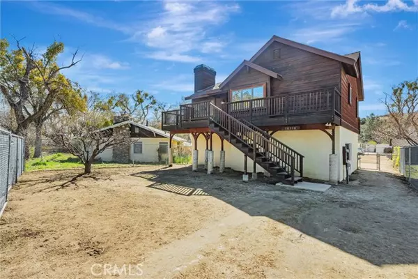 18110 Newvale Drive, Lake Hughes, CA 93532