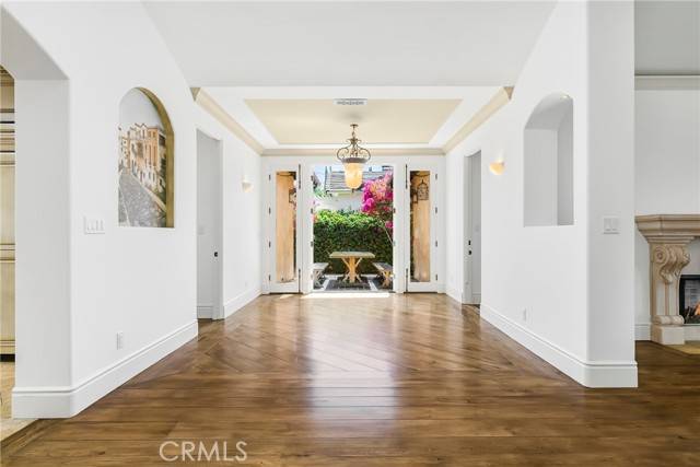 Encino, CA 91436,5136 Woodley Avenue
