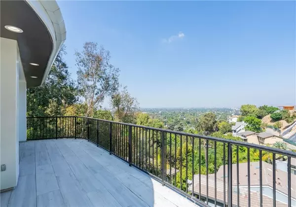 Studio City, CA 91604,11411 Decente Court