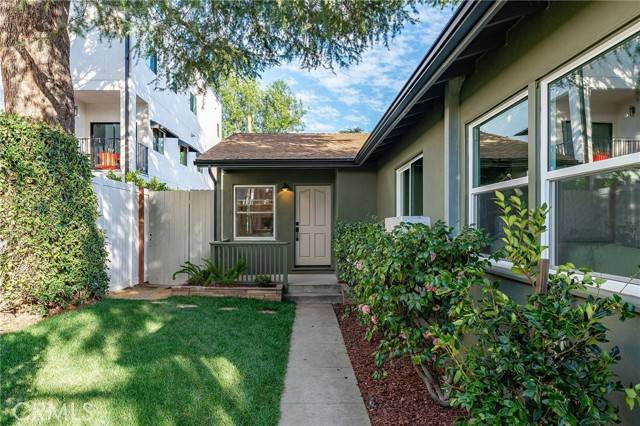 5800 Kester Avenue, Sherman Oaks, CA 91411