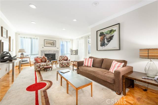 Sherman Oaks, CA 91403,14569 Benefit Street #212