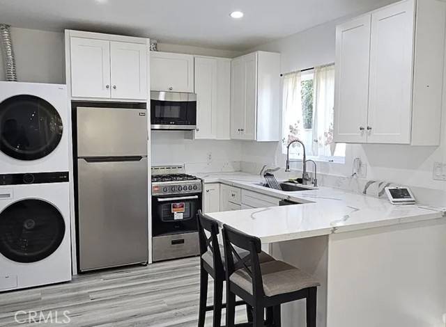 6705 De Celis Place #6707, Lake Balboa, CA 91406