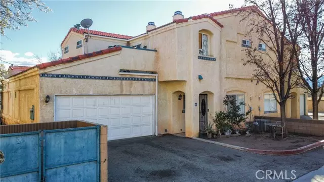 Palmdale, CA 93550,2320 E Avenue Q4 #19