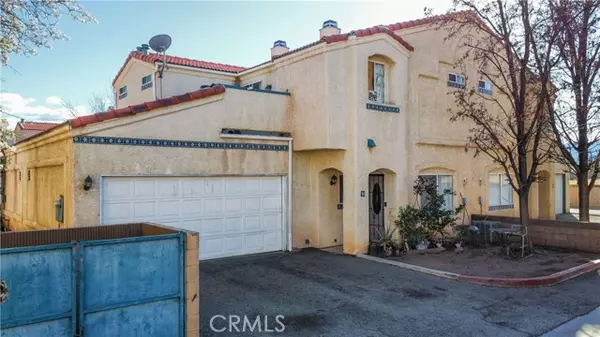 2320 E Avenue Q4 #19, Palmdale, CA 93550