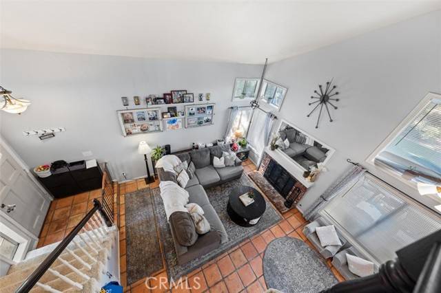 Saugus, CA 91350,21617 Bedford Way