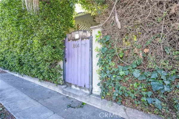 1864 N Wilton Place, Los Angeles, CA 90028